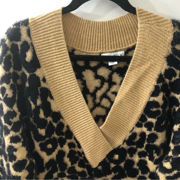 Ava & Viv Animal Print V-Neck Chunky Sweater - Picture 3 of 7
